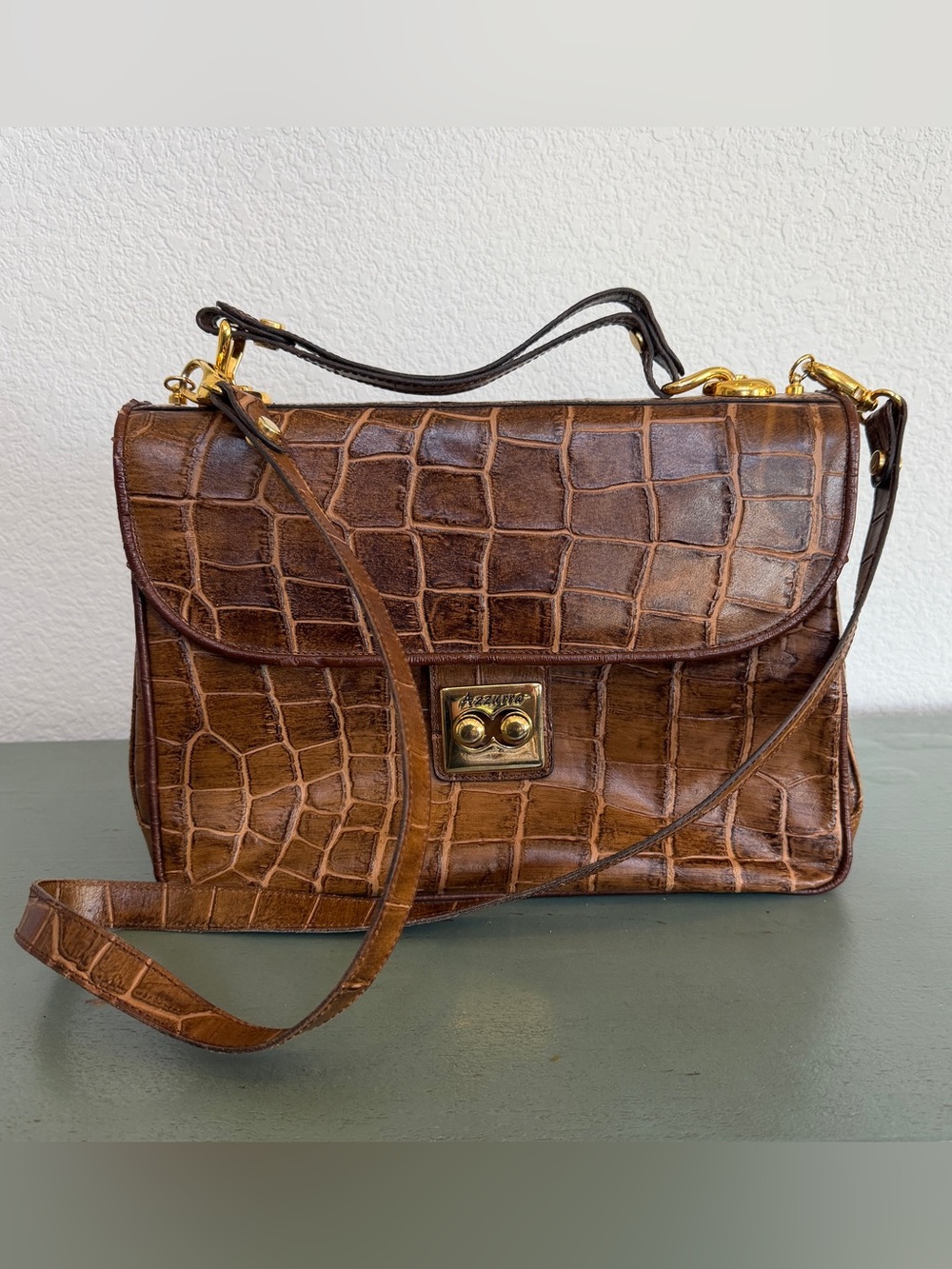 Vintage Azzurra - Italian Croc-Embossed Brown Leather Satchel with Gold Hardware - Picture 2 of 10